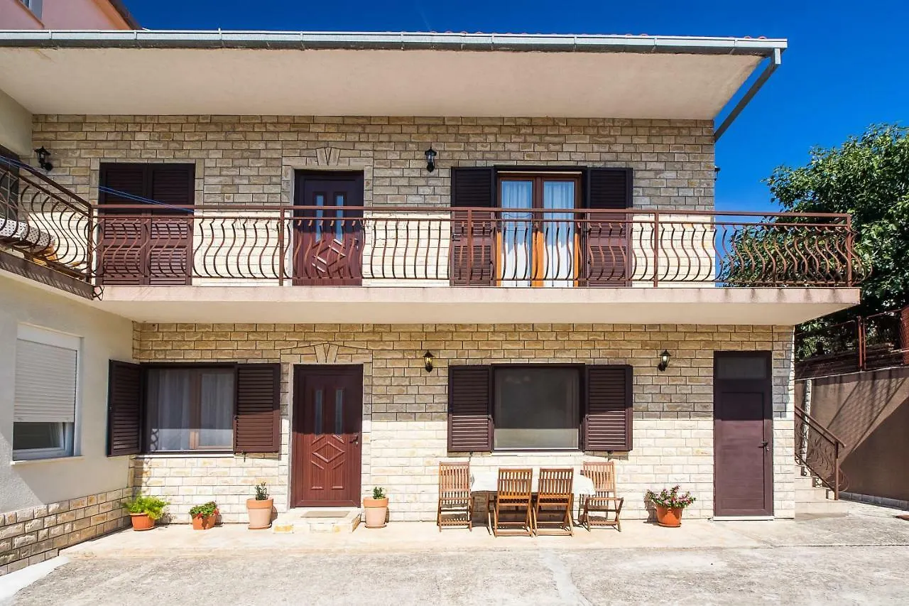 Apartment Olivera Trogir
